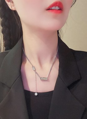 欧美网红直c播爆款几何字母吊坠时尚大气不掉色饰品项链女潮流配