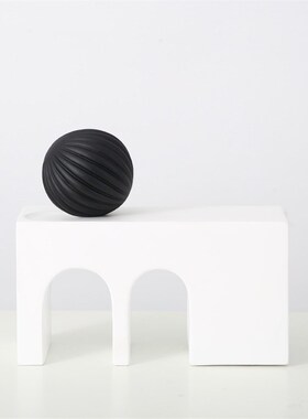 侘寂风极简几何体陶瓷摆件抽象书房样板间蓝色圆T球黑白拱门装饰