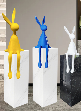 创意网红卡通坐姿长耳兔子摆件客厅电视柜酒店P前台桌面玄关装饰