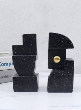 现代极简样板间客品厅书房酒柜博古架树脂书书档挡书靠约立装饰摆