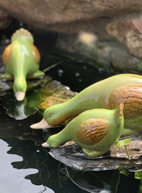 户外陶瓷动物可爱鸭子喝水摆件庭院花F园水池鱼池水景装饰造景布