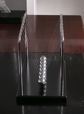 牛顿摆球7球办公室桌面装饰摆件男黑科技感解P压领导高档旺财招财