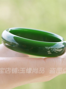 仿和田碧玉菠菜绿乳化玻璃手镯会弹起的玻璃外蒙料防弹手镯抗摔润