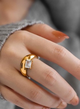 不掉色~复古设计感夸张亮面弧形长方锆石戒指女食指高级个性潮人