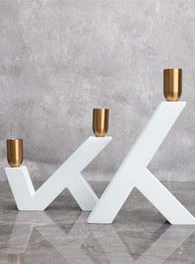 新中式创意金属白色人字烛台样板房售楼部Q家居卧室工艺品摆件