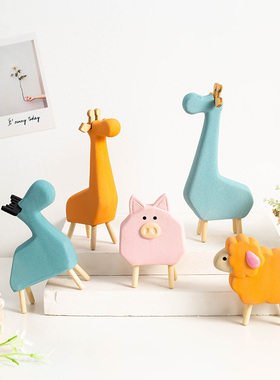 治愈系小摆件办公室电视r柜客厅家居北欧创意可爱卡通长颈鹿装饰