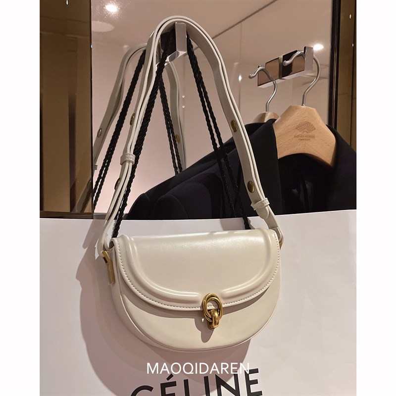 猫七大人 小众设计锁扣马鞍包女包B2022秋季新款腋下包单肩斜挎包 - 图3