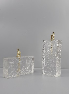 北欧创意水晶冰纹砖墙金色人物摆件客厅卧室玄P关样板房家居装饰