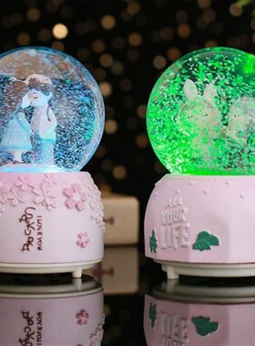 浪漫情侣a水晶球音乐盒房间装饰飘雪雪花八音盒送七夕礼物创意礼