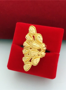 新款欧币仿沙金指环时尚百搭镀金气质孔雀大戒指女士新Z娘结婚配