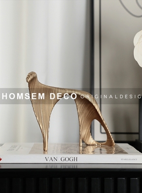 现代轻奢金属抽象i艺术摆件样品屋展示中心样板间客厅书房酒柜办