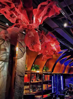 悬吊镂空a金鱼创意挂饰抽象雕塑酒店大厅商场展厅售楼部轻奢装饰