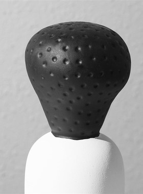 简约现代个性f创意 黑白蘑菇精灵摆件售楼处样板间客厅桌面装饰品