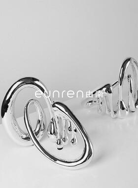 现代书柜摆件书架装饰样板间柜子展示柜电镀融化音符抽象艺术装饰