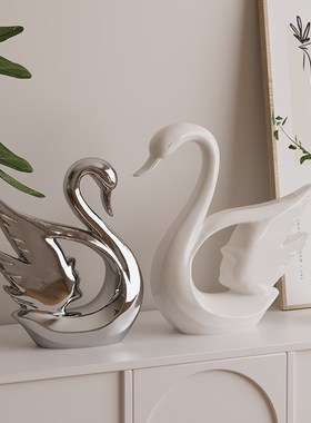 轻奢艺术天鹅酒柜摆件家r居饰品客厅电视柜高档装饰新房子乔迁礼