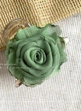 森系绿色山茶花抓夹女高级感发饰