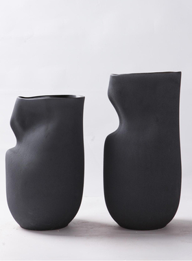简约现代黑色陶瓷花瓶摆件客厅插花器样板间家居摆件异Z形花瓶摆