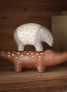 创意树脂手c工动物博古架摆件复古客厅玄关酒柜摆设家居饰品工艺