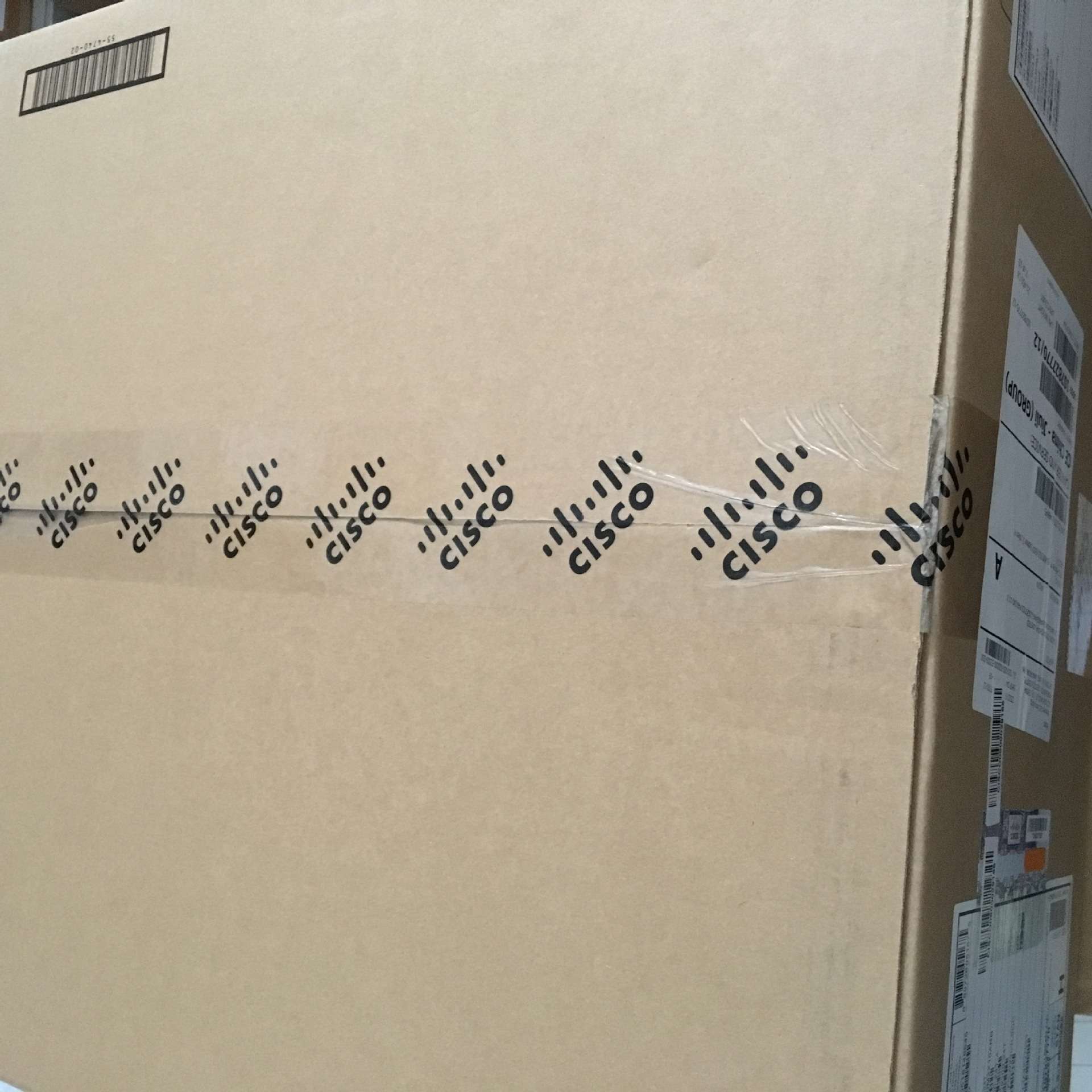 Catalyst C9300L-24T-4G-E 24口全千兆电口 4 SFP光口网络交换机 - 图1