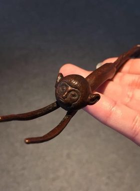 挑 茶道茶宠紫小铜盖插纯铜壶实心壶仿古猴子物件 手工小摆件