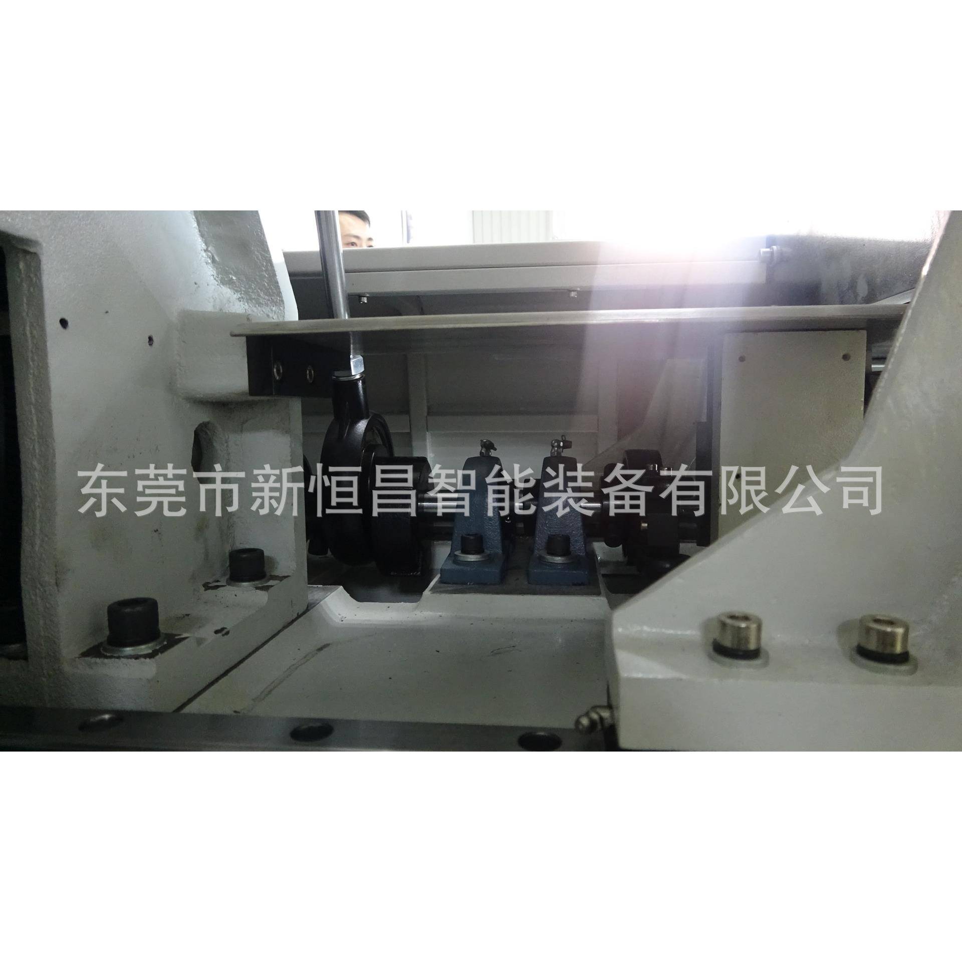 高速多花型图案无梭多针床垫、床上用品绗花机 - 图0