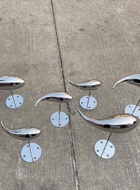 不锈钢鱼雕塑庭院水池景观抽象金属壁挂镜面鱼售楼处墙饰装饰摆件