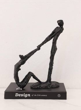 代简约金属塑拉手人物雕摆客厅书QBQ件房桌面样现板房间创意软装