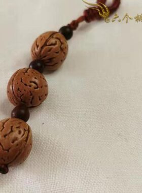 野生山桃核桃篮车钥匙挂件平安桃木朱砂珠包挂饰压惊原创设计新款