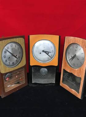 民俗怀旧老物老摆钟表旧挂钟8年0代老式上弦北极星机件F8758JHS械