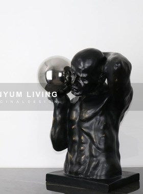 欧式简约现代轻奢雕塑金属u球树脂人物装饰样板房客厅书房软装摆