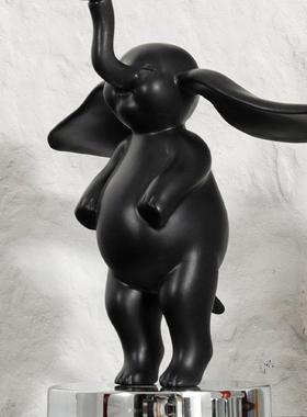 现代术轻奢创意艺球小象售楼部厅餐厅电视柜顶装饰可爱动客物咨询