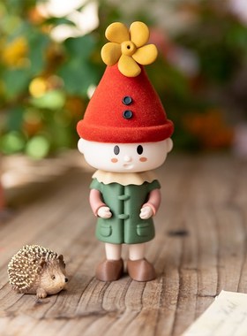 阿楹 高级小众可爱梳妆台床头书柜玩偶新年娃娃摆件工位窗台装饰