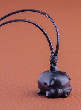 黑檀木质生肖小猪项链吊坠项坠毛衣链情侣可爱小孩朋友生日礼物