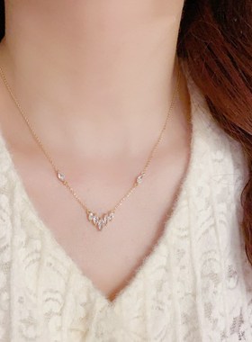 小众轻奢时尚百搭微镶锆石水滴V形项链女网红个性精致超闪锁骨链