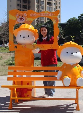 网红卡通熊玻璃钢雕塑商场店铺门口美陈装饰幼儿园打卡玩偶大摆件