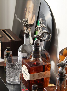 现代简约样板房j售楼部客厅酒柜小边几茶几托盘组合洋酒装饰摆件