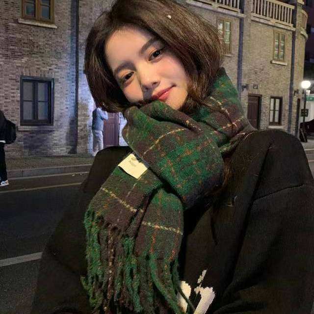 2026新年围巾绿色围巾女冬季高级感氛围格子围脖红色礼物ak