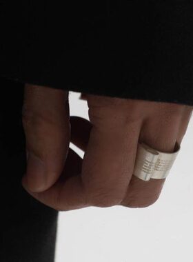 戒指做旧介绍卷轴激光简约中性手工烧雾