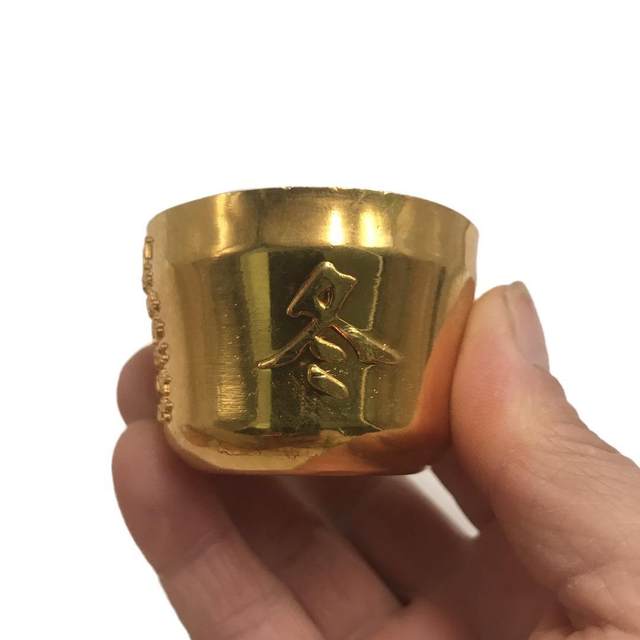 Antiques and miscellaneous collections of gilt wine glasses, gilt spring, summer, autumn and winter wine glasses, a set of four handicraft ornaments