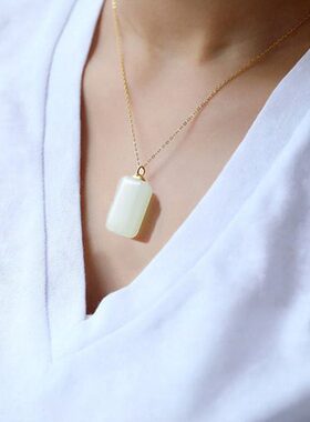 和田白玉髓平安无事牌镀沙金吊坠时尚简约流行复古经典款男女饰