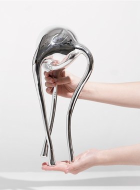 简约现代银色创意j三角电镀树脂流体摆件玄关客厅茶几样板房装饰