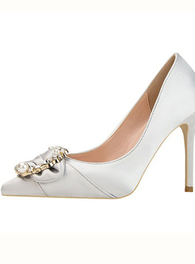 样板房衣帽间摆件鞋子女鞋细跟高跟E尖头水钻鞋子玄关柜子鞋子装