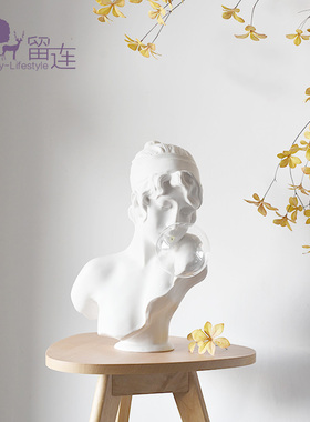 吹泡泡女孩雕塑摆件北欧轻奢艺术树脂雕像家居美容院创意软装饰品