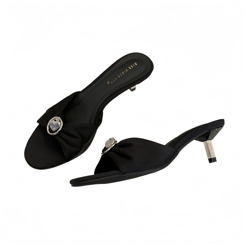 2025夏季时尚露趾女鞋一字拖中跟圆头绸缎凉鞋小众金属扣猫跟拖鞋,淘宝优惠券,粉丝福利购,淘宝优惠卷