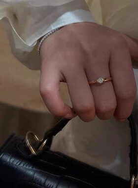 新款莫桑石钻戒50分纯银求婚结婚戒指轻奢小众高级感闭口情侣对戒