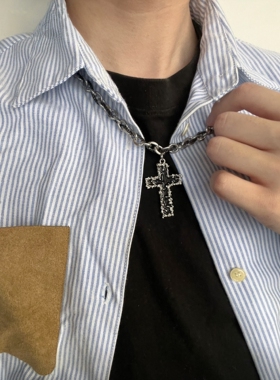 黑色滴胶十字架男士项链高级感