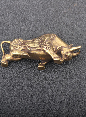 黄铜复古招财牛小摆件纯铜实心生肖牛财J牛茶宠手把件铜牛饰品挂