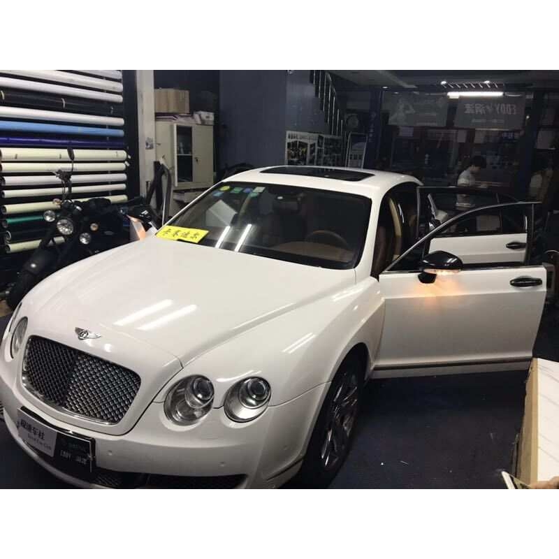 低粘 亮光三层水泥灰 高亮钢琴黑 白 红 蓝 亮面汽车车身贴膜 - 图1