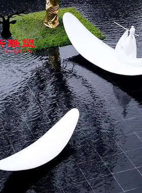 不锈钢小船渔人雕塑园林景观小区售楼部流水镂空金属落地大摆件