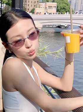 2025新款复古金属老钱风猫眼墨镜女潮显脸小网红高级网感太阳眼镜